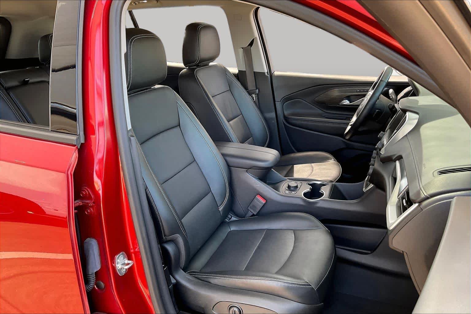 2023 GMC Terrain SLT - Photo 10