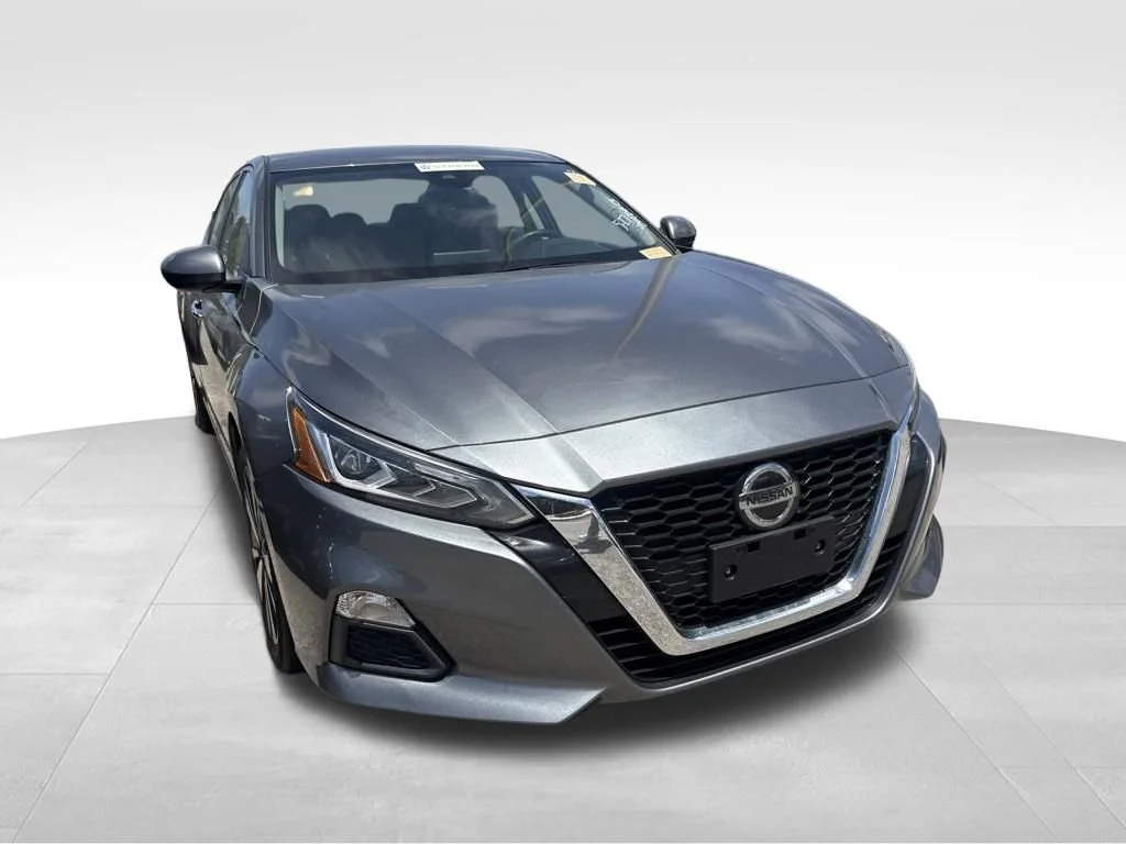 Used 2022 Gray Nissan 2.5 SV image 8