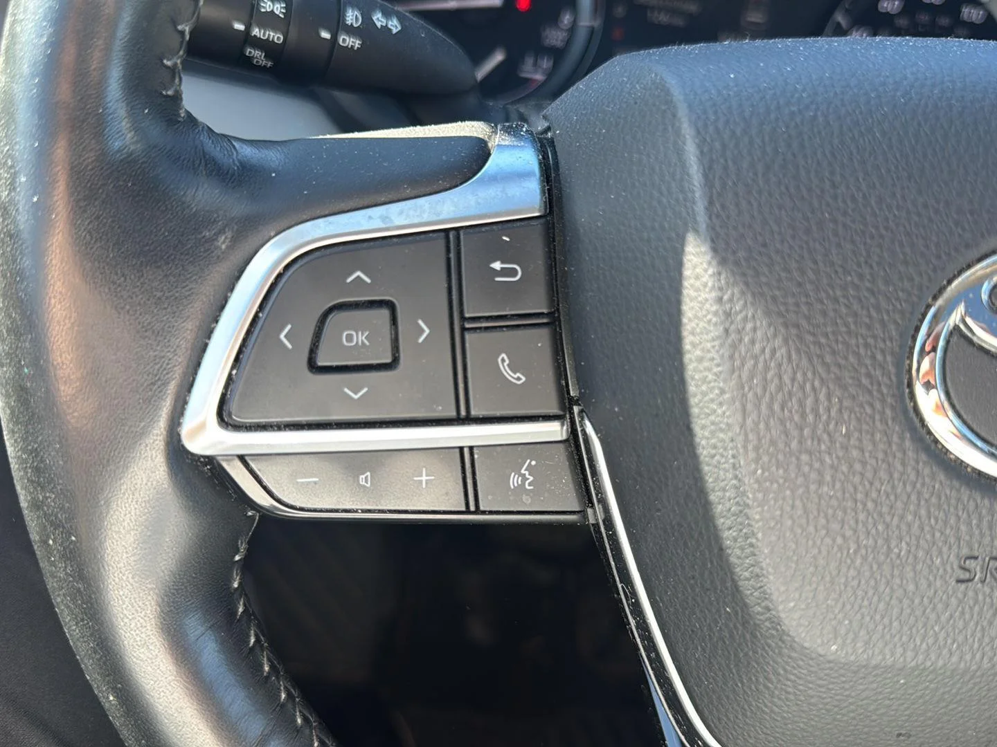 Used 2021 Midnight Black Metallic Toyota Platinum image 17