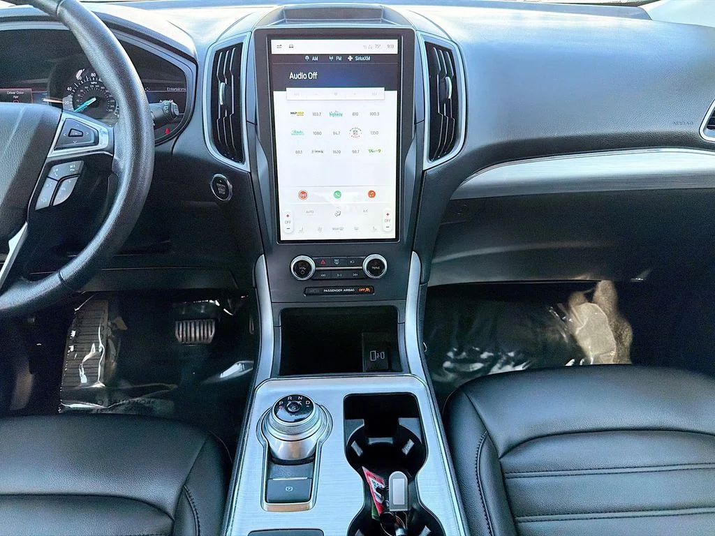 Used 2022 White Ford SEL image 17