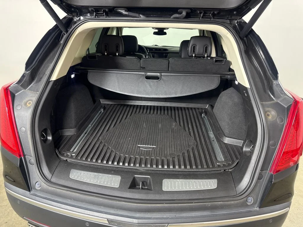 Used 2019 Black Cadillac Premium Luxury image 6
