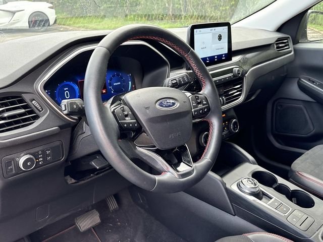Certified Used 2022 White Ford SEL image 10
