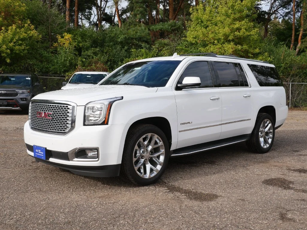 Used 2017 GMC Yukon XL Denali with VIN 1GKS2HKJ4HR255317 for sale in White Bear Lake, Minnesota