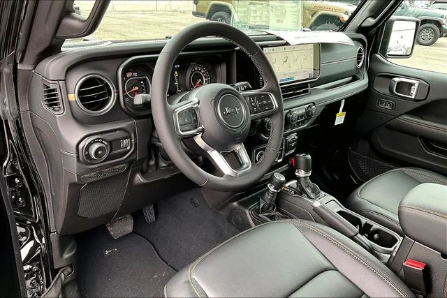 New 2026 Black Clear-Coat Exterior Paint Jeep Sahara image 5