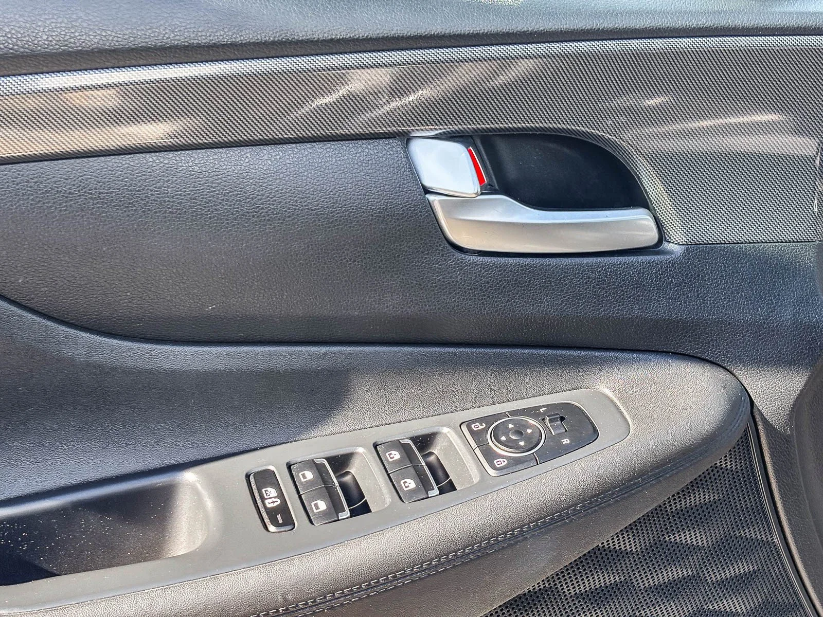 Used 2023 Portofino Gray Hyundai SEL image 22