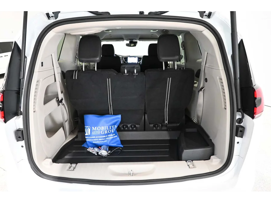 Used 2022 WHITE Chrysler Touring L Mobility Handicap Van image 25
