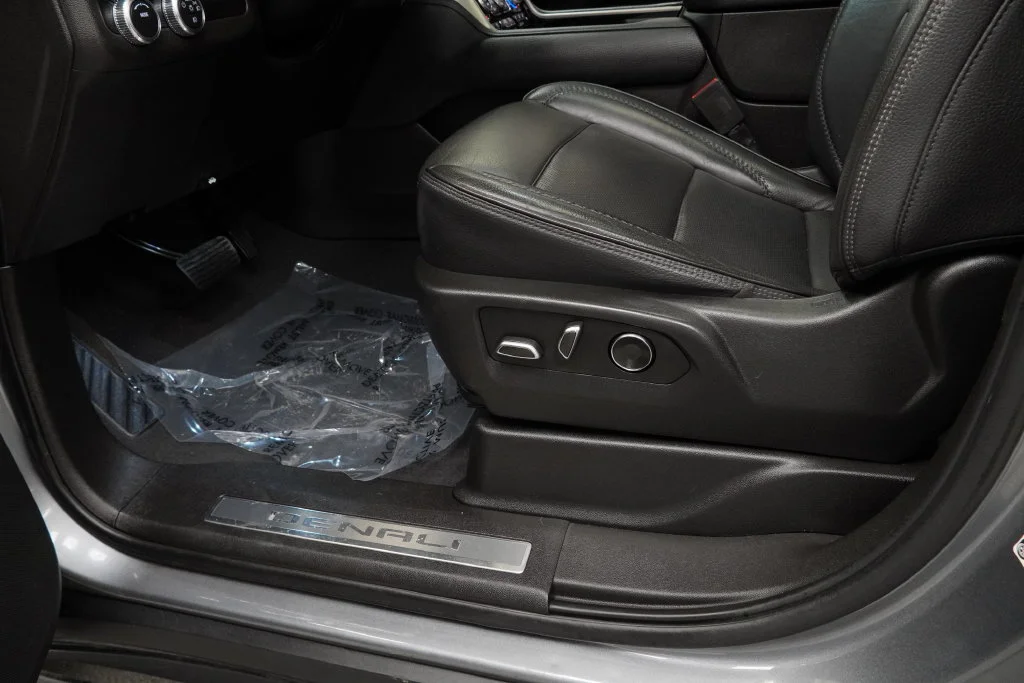 Used 2021 SATIN STEEL METALLIC GMC Denali image 27
