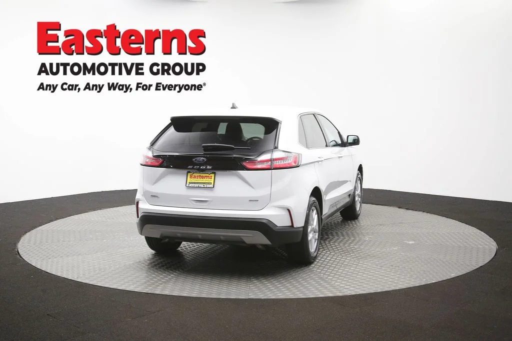 Used 2023 White Ford SEL image 39