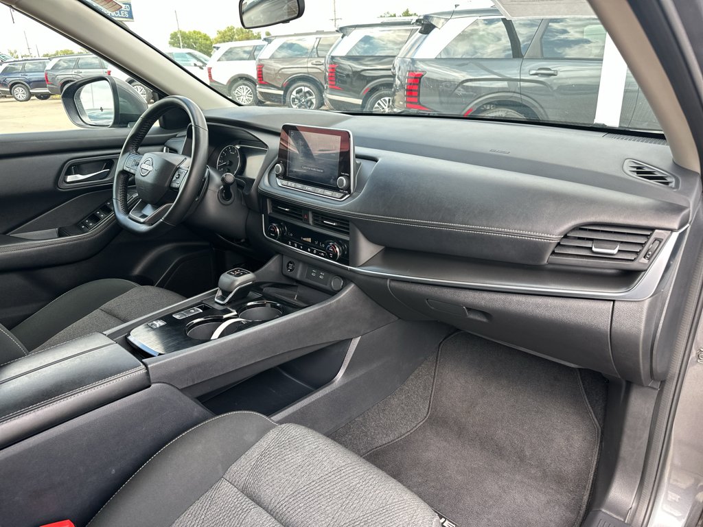 Used 2025 Gun Metallic Nissan SV image 6