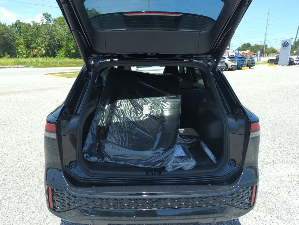 New 2026 Black Volkswagen 2.0T SE R-Line Black image 31