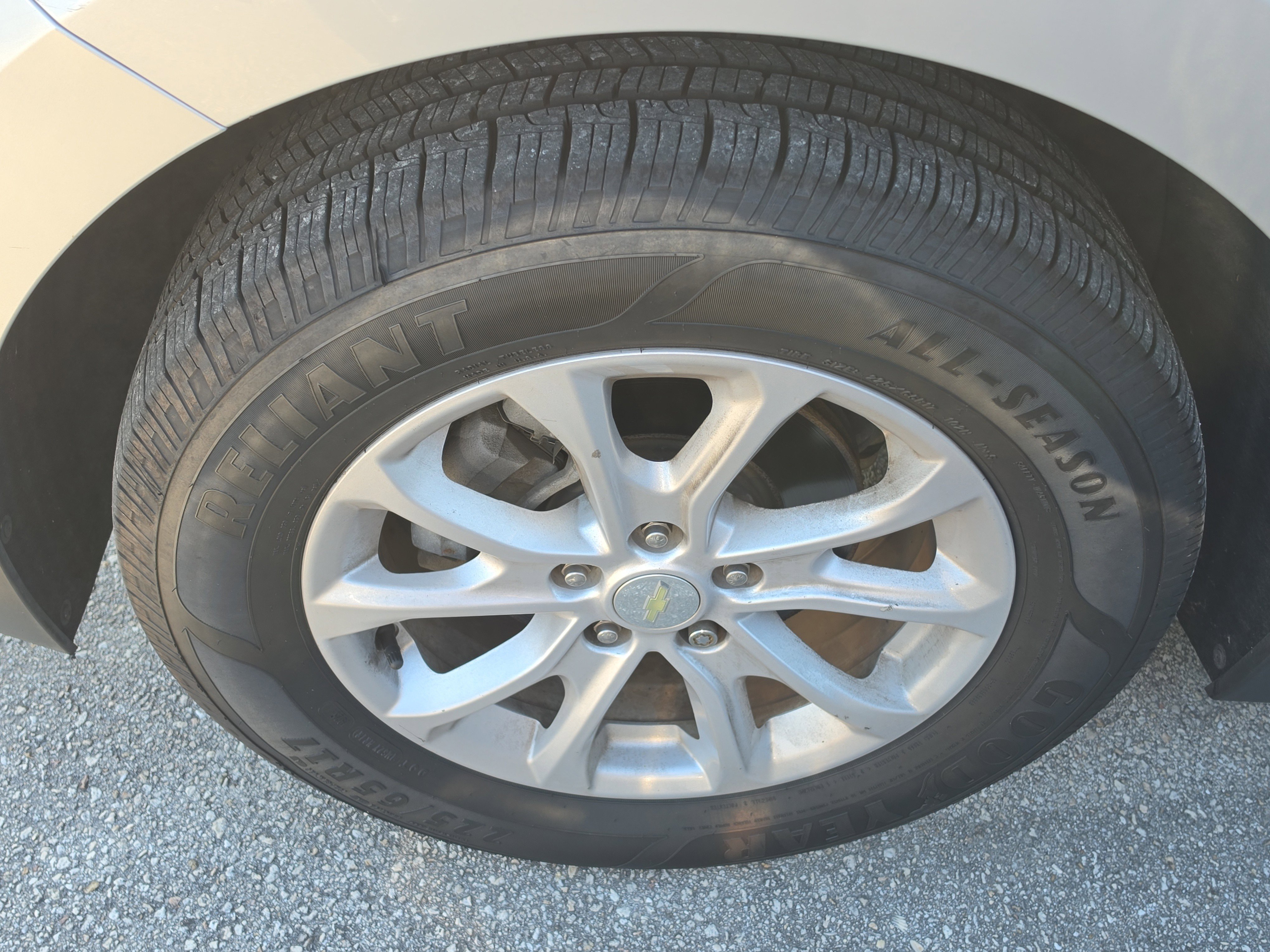 Used 2019 SILVER ICE METALLIC Chevrolet LT image 8