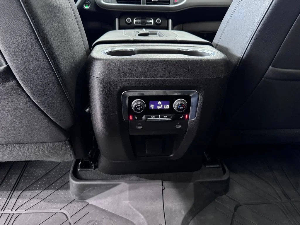 Certified Used 2023 Iridescent Pearl Tricoat Chevrolet Premier image 32