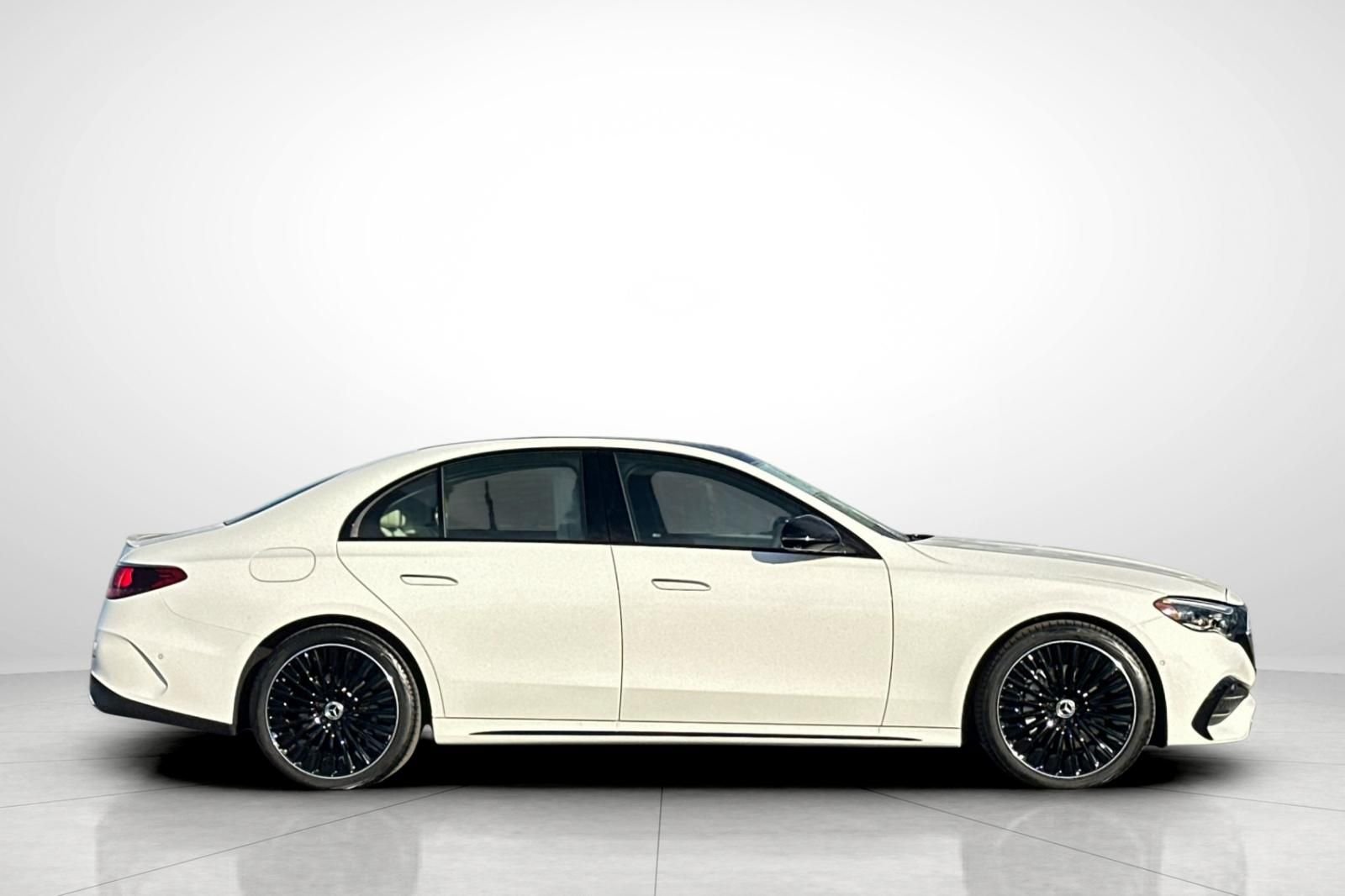 2026 Mercedes-Benz E-Class E350 - Photo 33