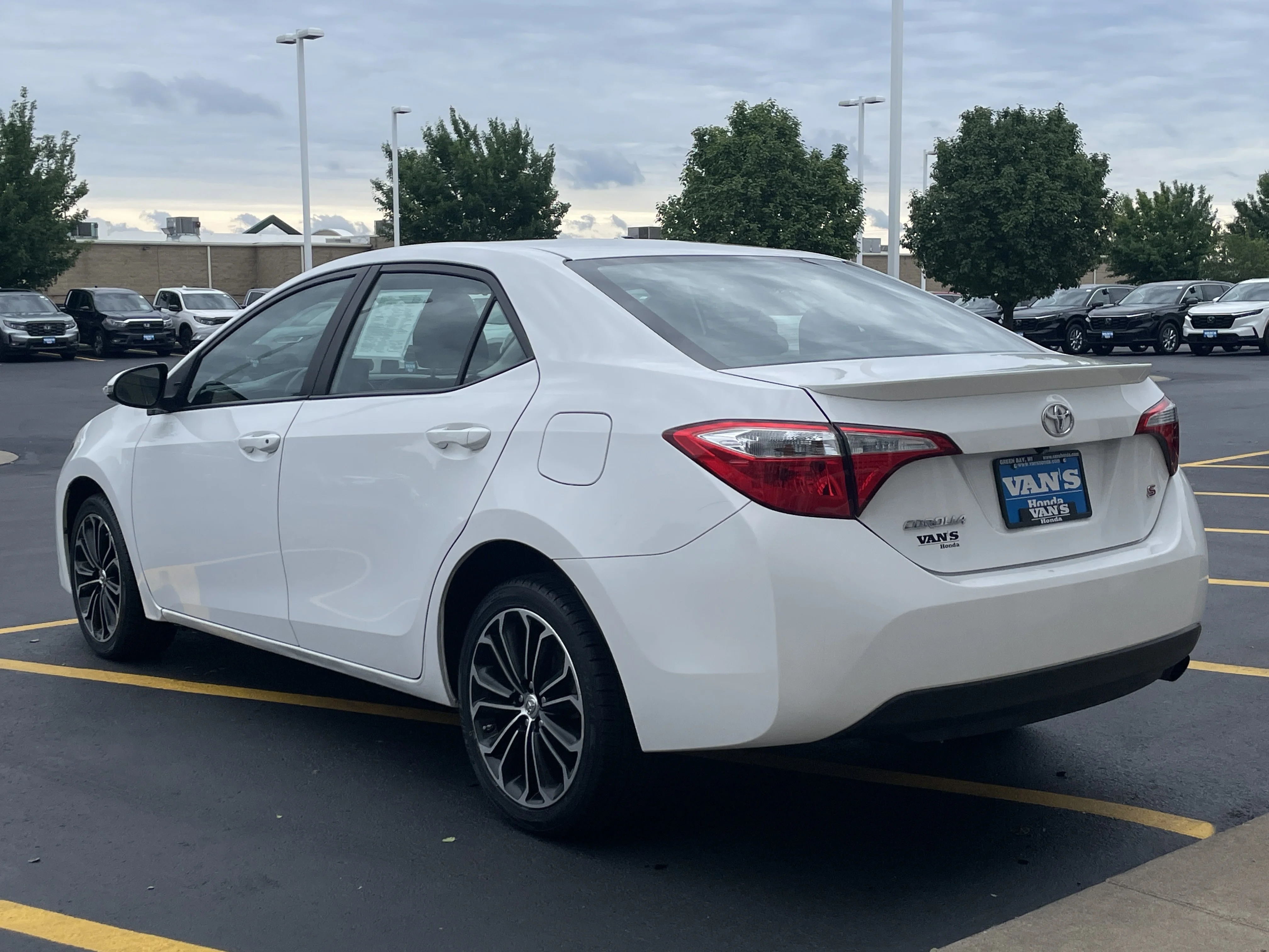 Used 2015 Super White Toyota S Plus image 5