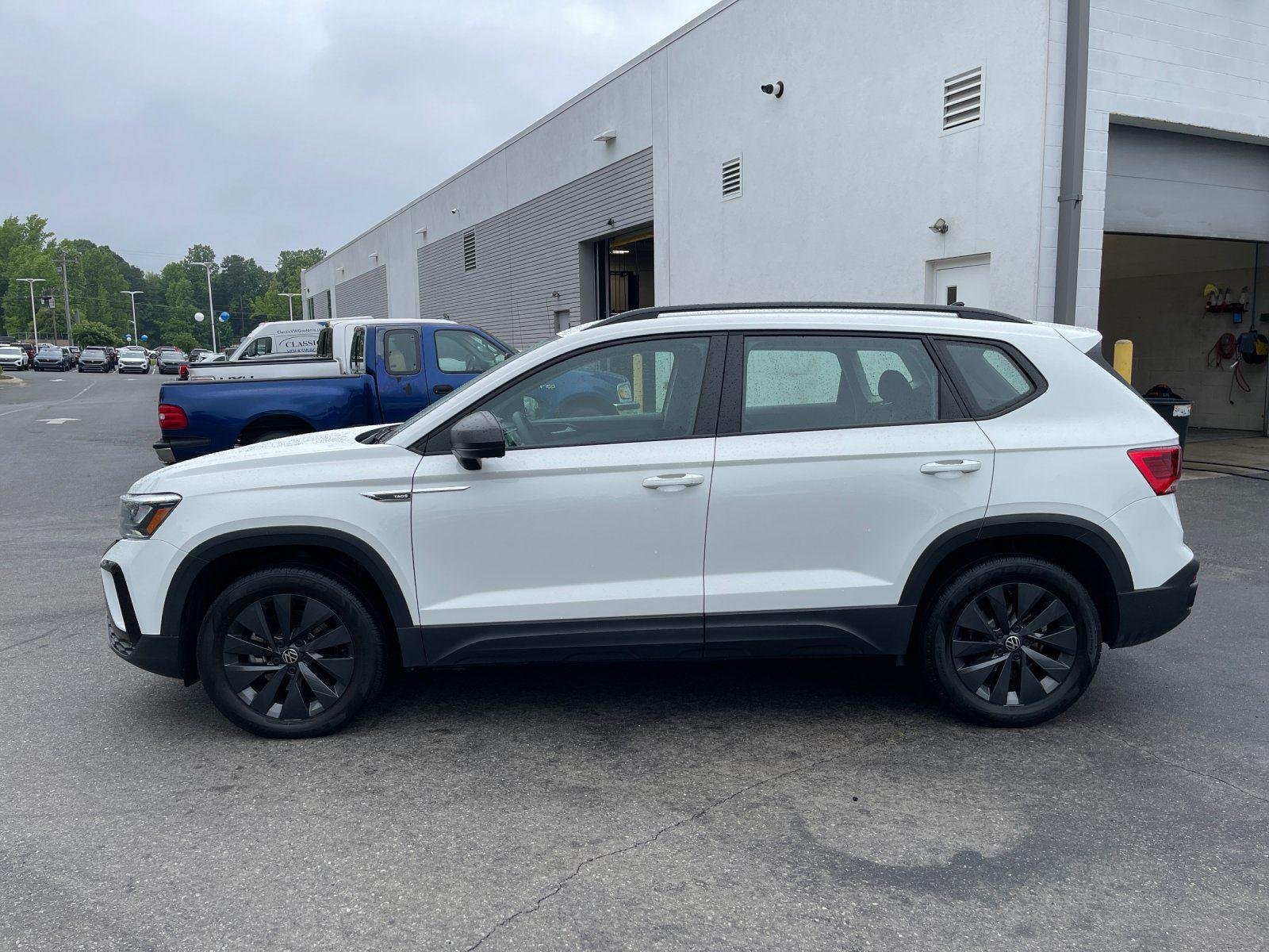 Used 2022 Pure White Volkswagen S image 2