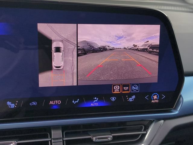 Used 2026 Summit White Chevrolet LT image 18