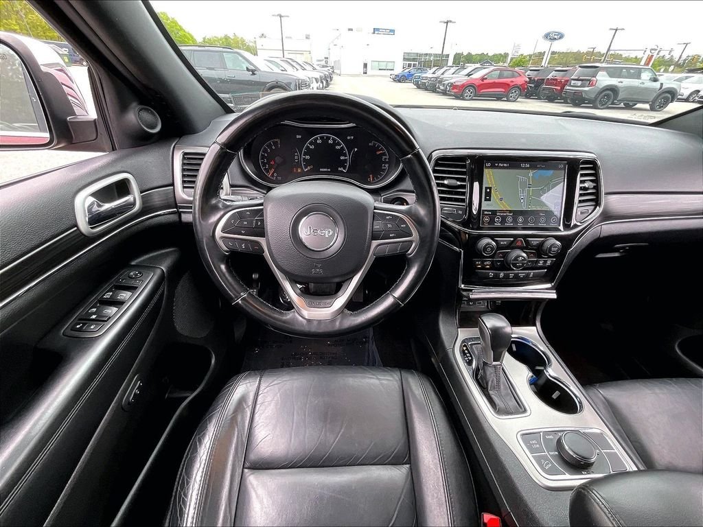 Used 2022 Velvet Red Pearlcoat Jeep Limited image 16