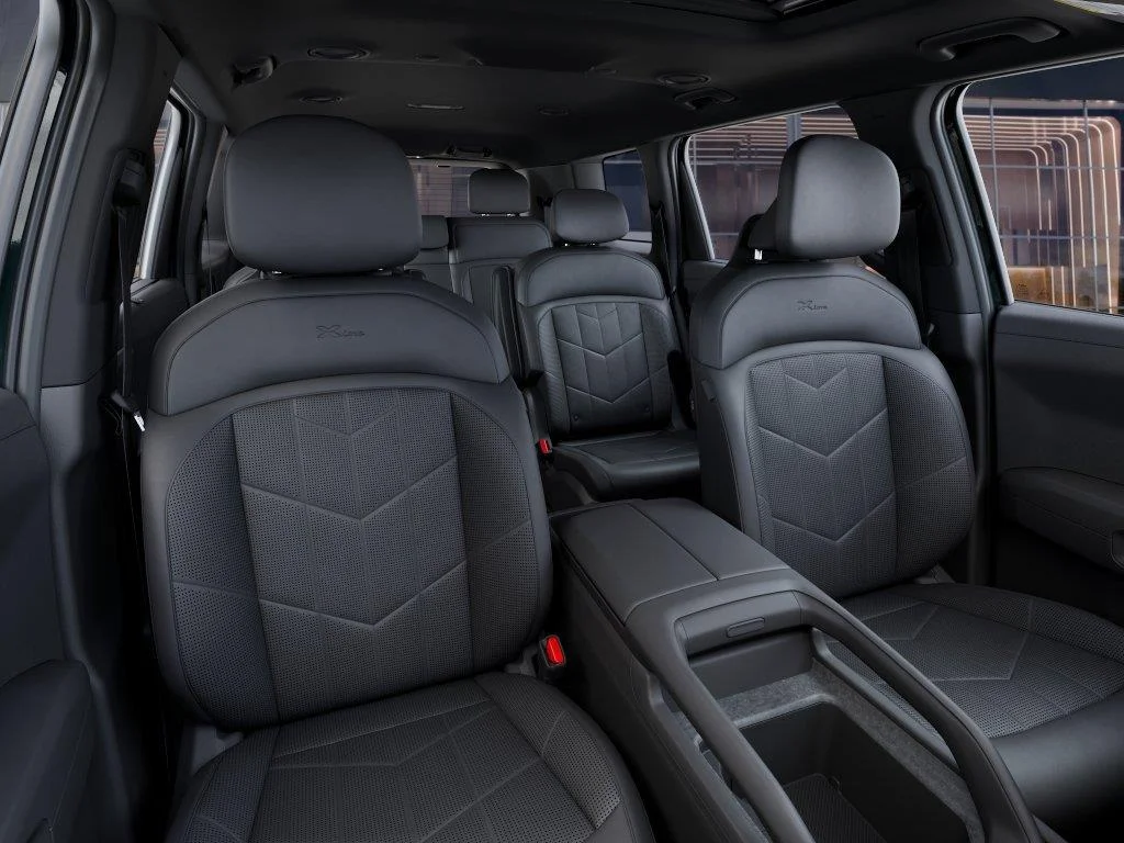 New 2027 Black Jade Green Kia X-Line EX image 15