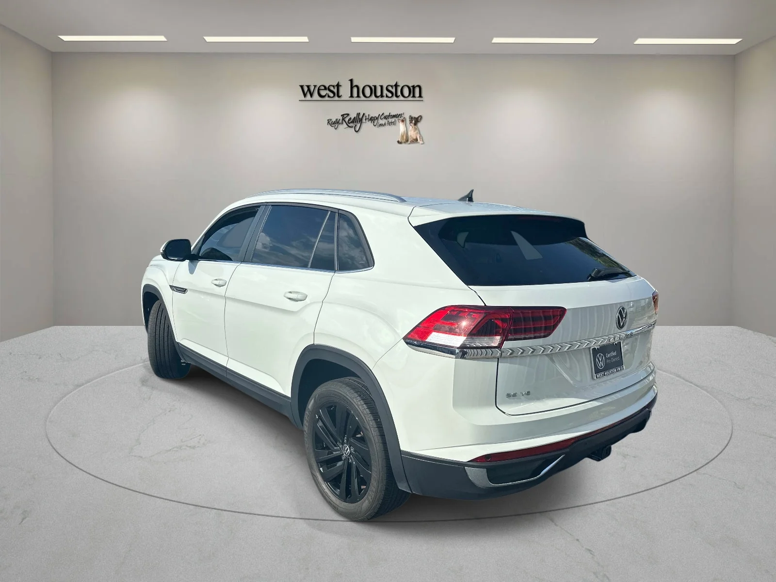 Used 2023 White Volkswagen 3.6L V6 SE w/Technology image 7