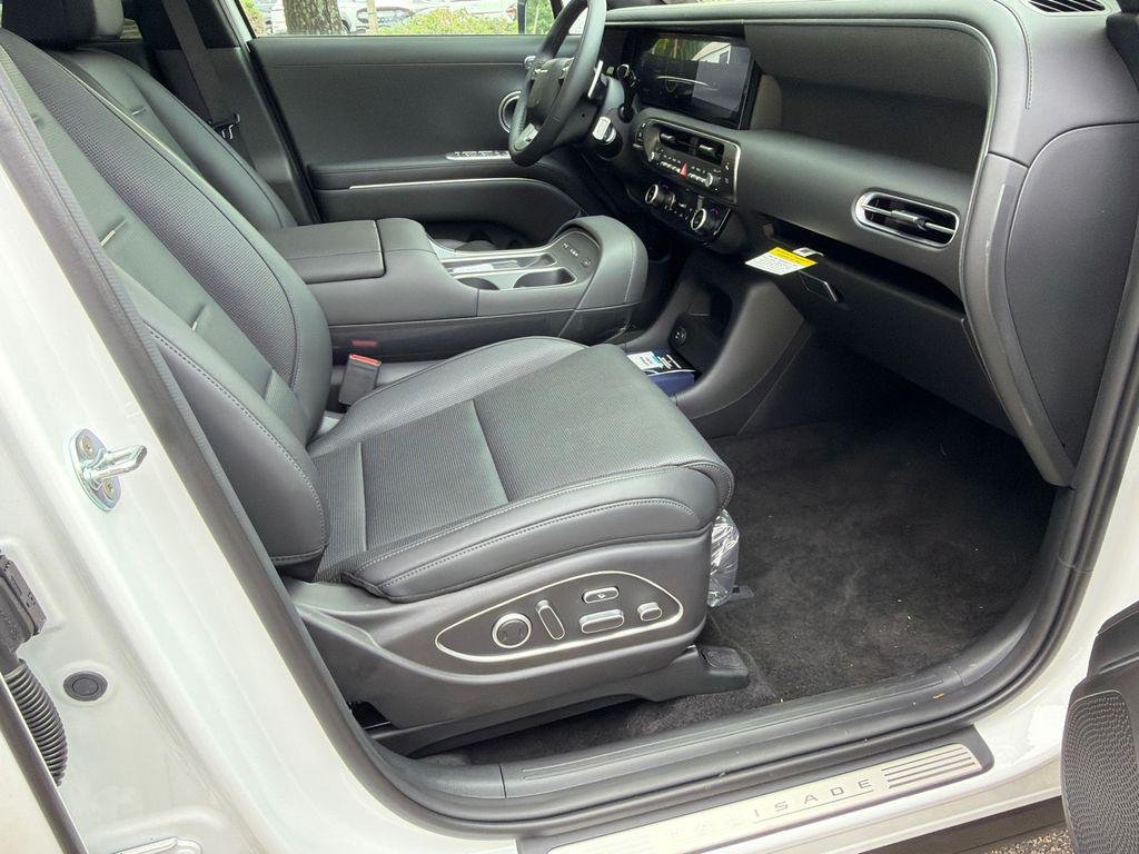 New 2026 White Hyundai Calligraphy FWD image 13