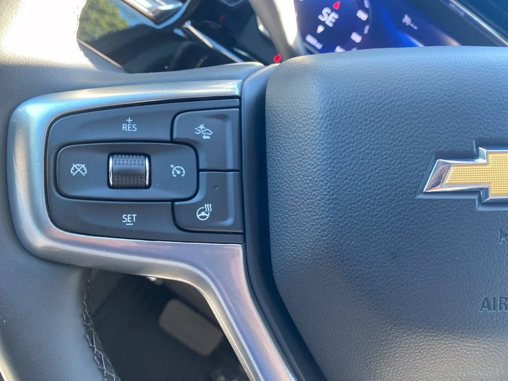 Used 2024 Sterling Gray Metallic Chevrolet LT (2FL) image 20