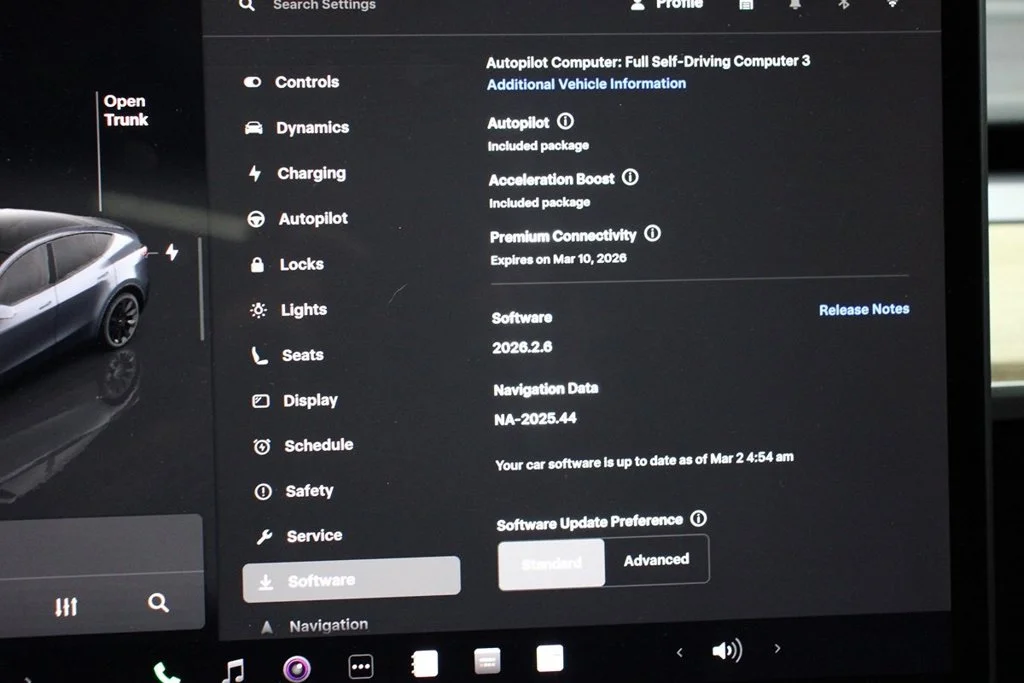 Used 2023 Solid Black Tesla Long Range image 27