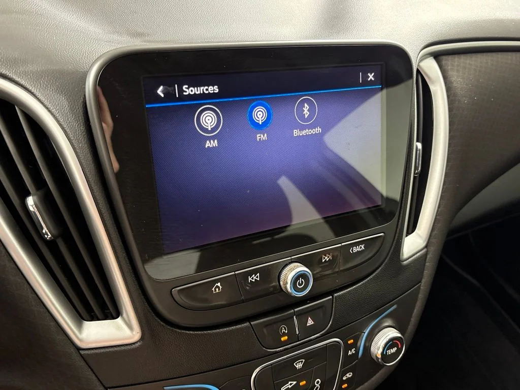 Used 2022 Black Chevrolet LS image 28