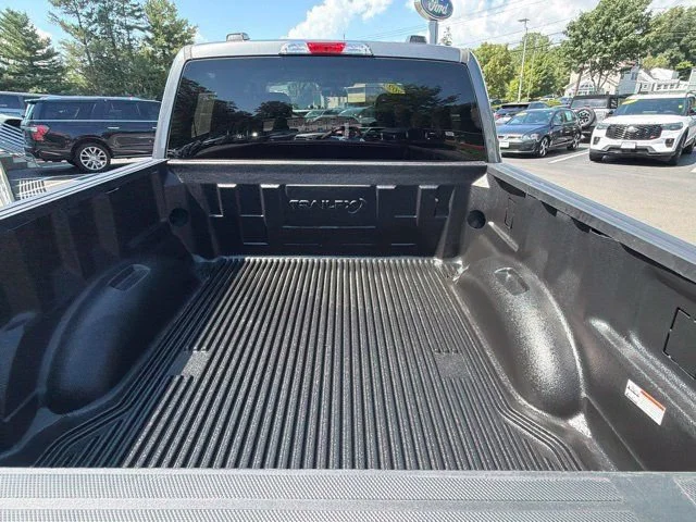 Used 2025 Carbonized Gray Metallic Ford XLT image 15