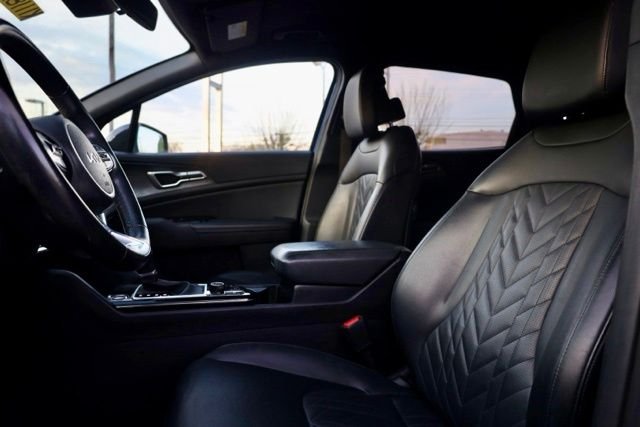 Used 2023 Sapphire Blue Kia X-Line image 17