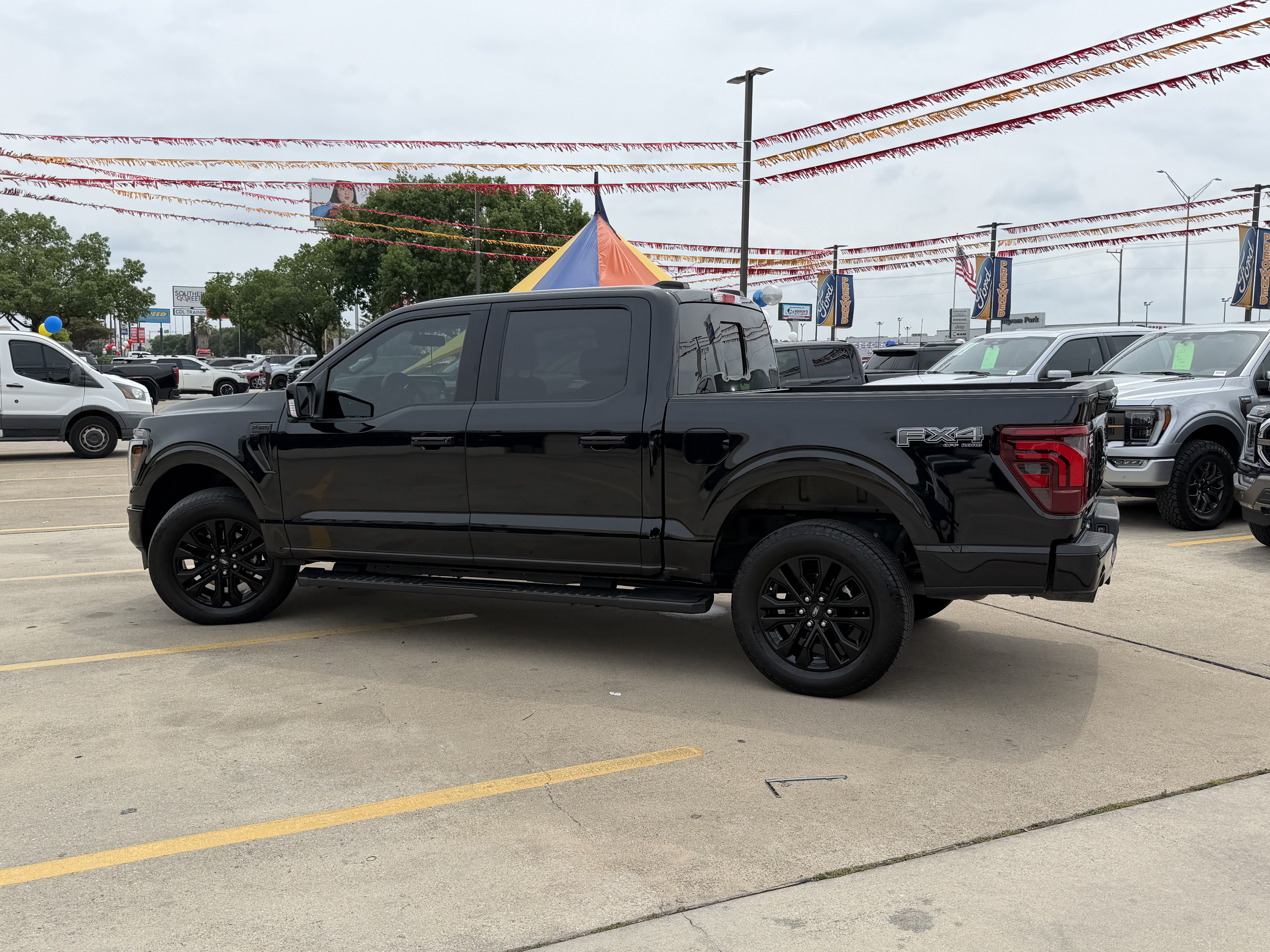 Used 2025 Agate Black Metallic Ford Lariat image 9