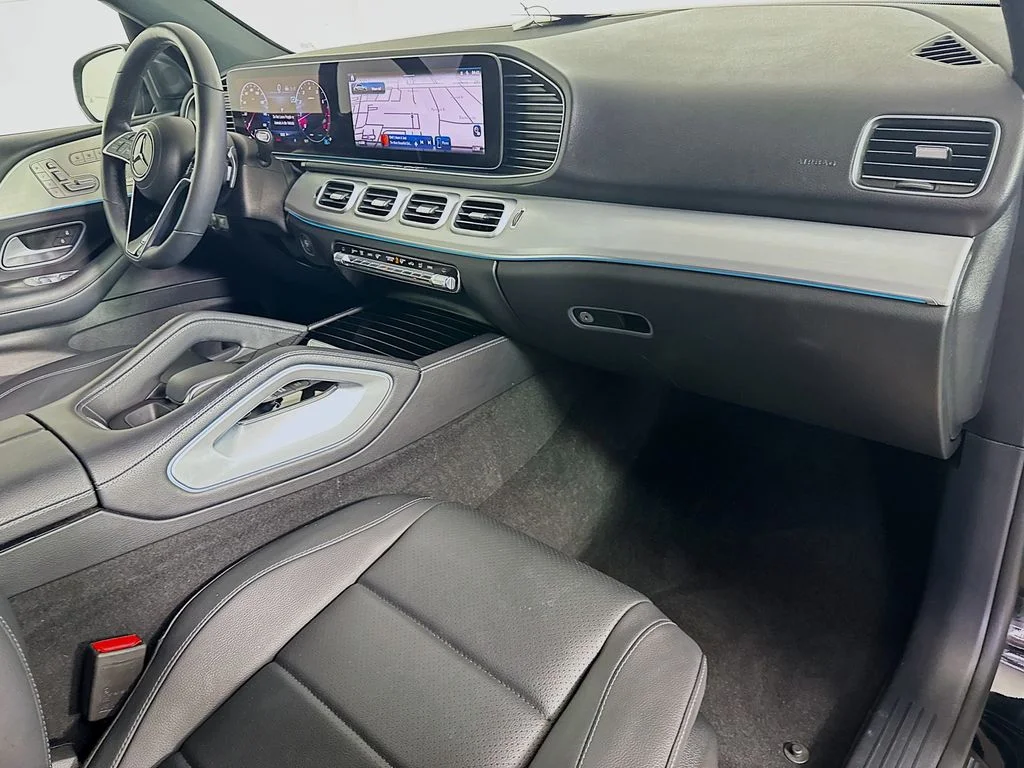 Used 2024 Black Mercedes-Benz GLE 450 image 36