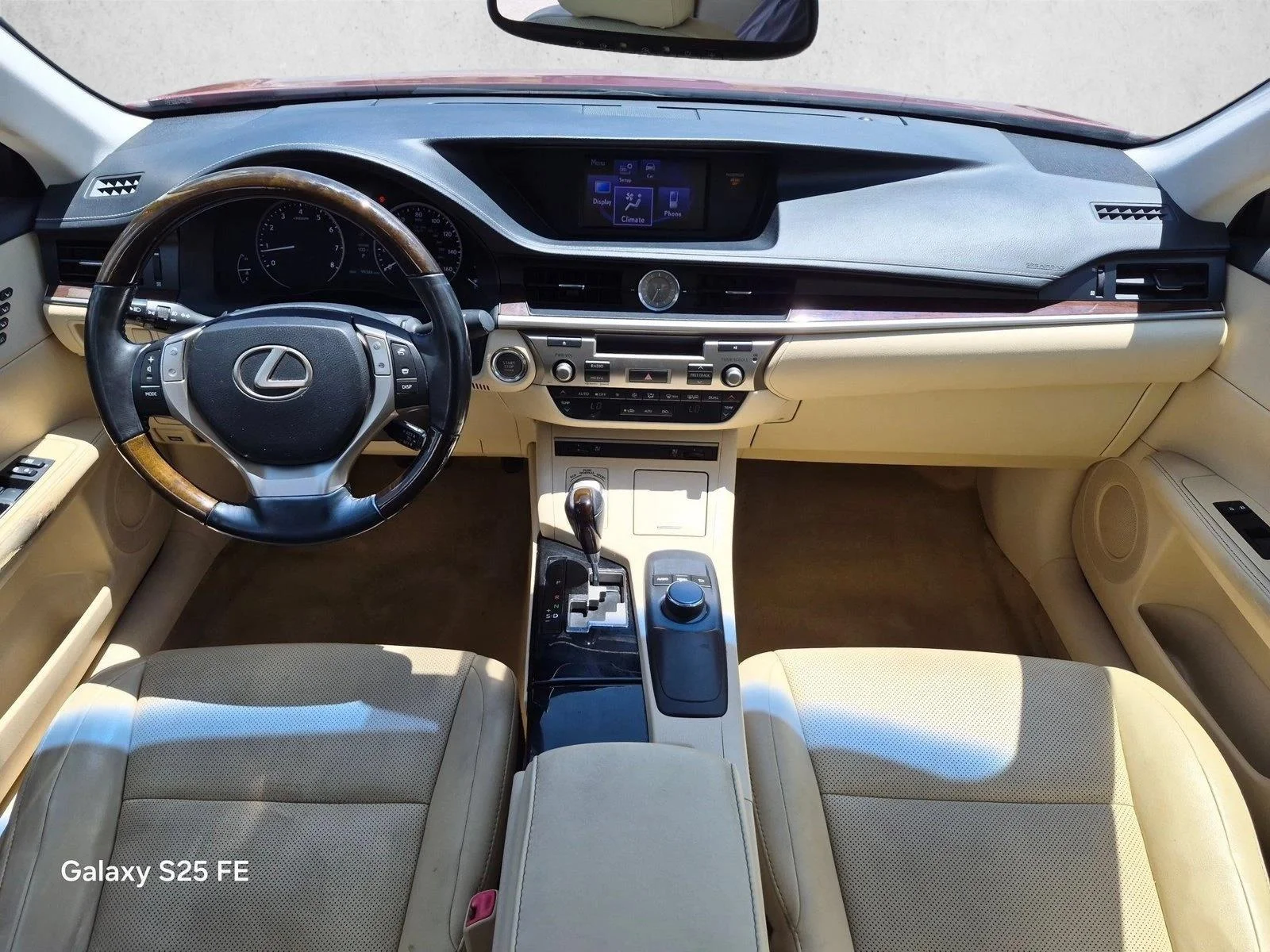 Used 2014 Matador Red Mica Lexus  image 18
