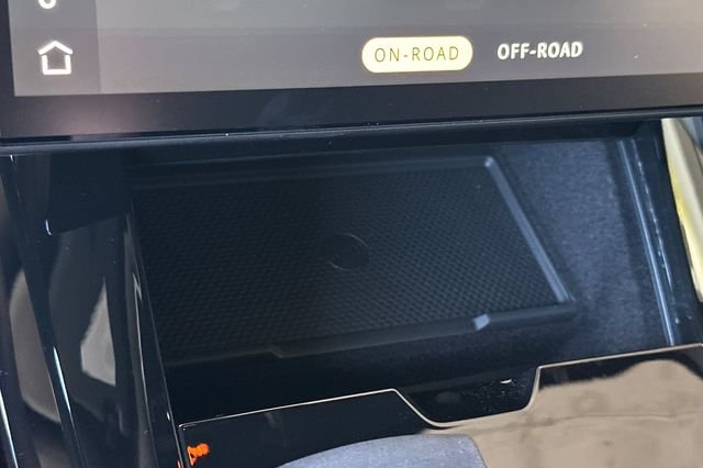 New 2026 Fuji White Land Rover SE image 20