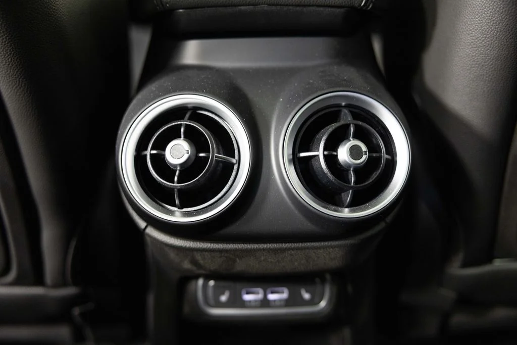 2025 Alfa Romeo Stelvio Base - Photo 33