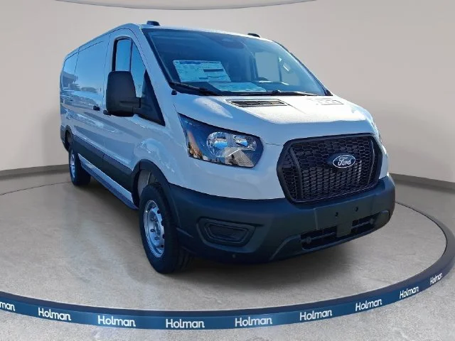 New 2026 Oxford White Ford Base image 3