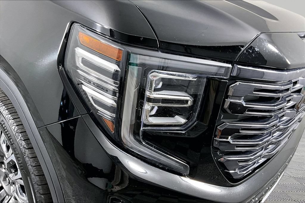 Certified Used 2026 Onyx Black GMC Denali Ultimate image 28