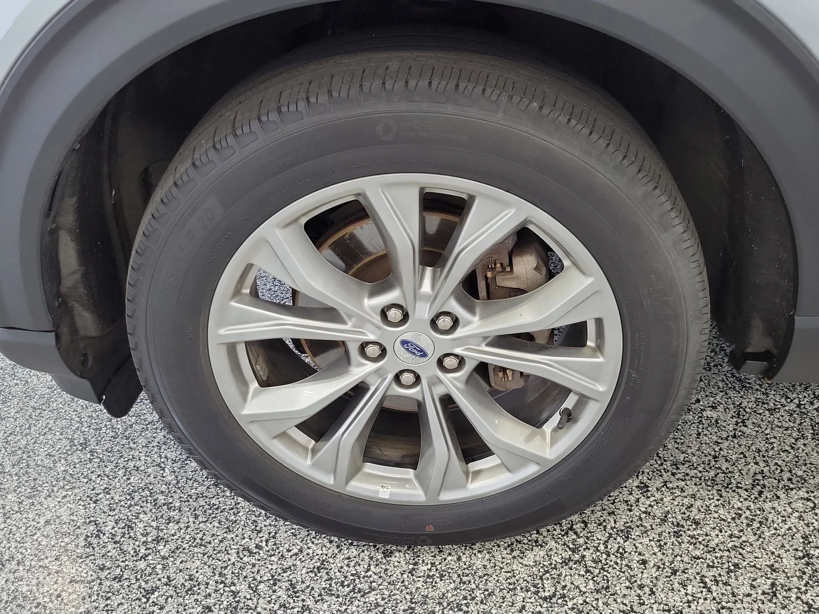 Used 2023 Silver Ford XLT image 5