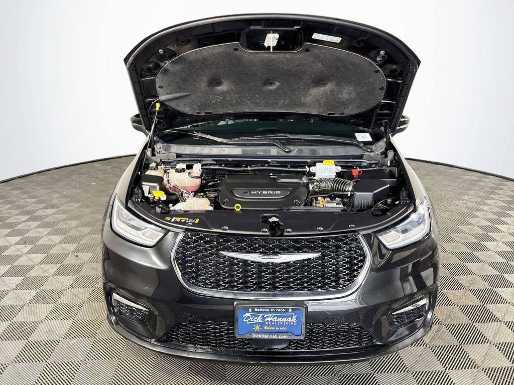Used 2023 Black Chrysler Touring L image 20