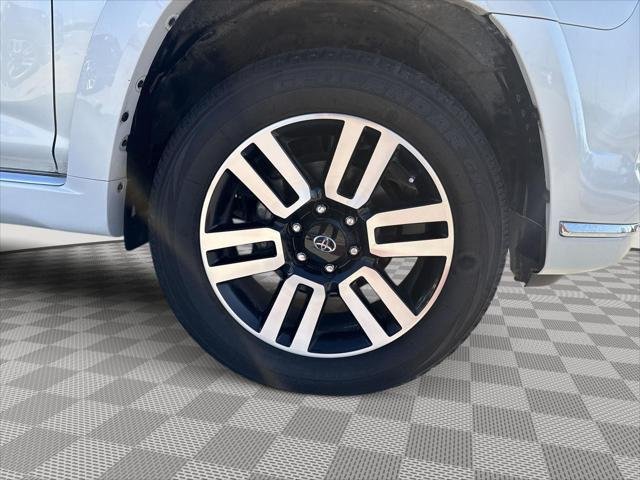 Certified Used 2024 Wind Chill Pearl Toyota Limited image 41