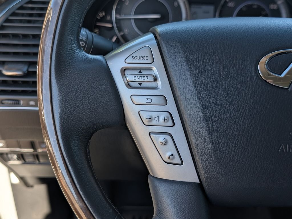 Used 2017 Silver INFINITI Base image 25