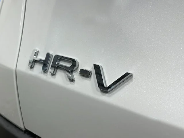 New 2027 Platinum White Pearl Honda LX image 10