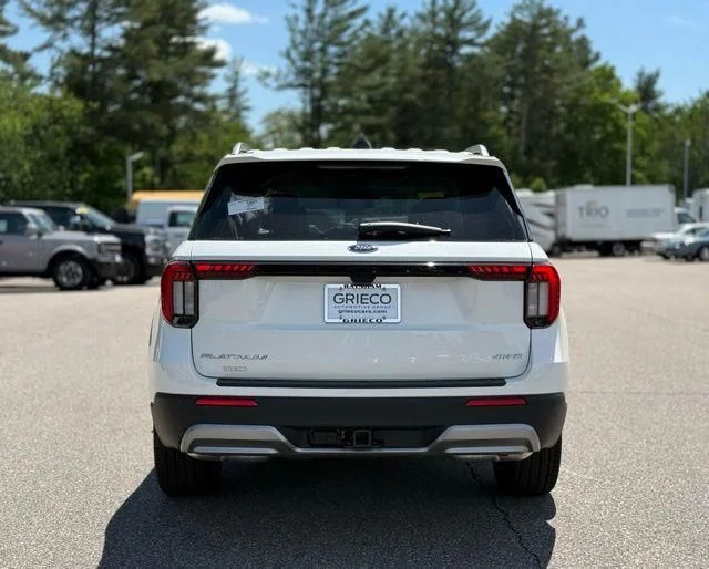 New 2026 Star White Metallic Tri-Coat Ford Platinum™ image 5