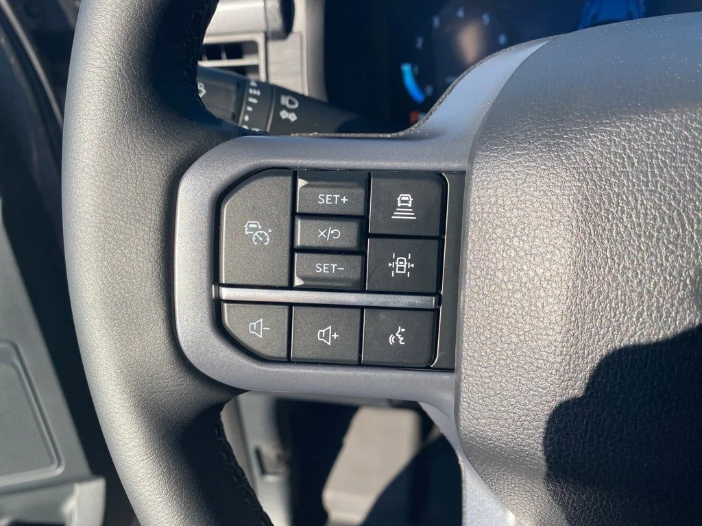 New 2026 Carbonized Gray Metallic Ford XLT image 18