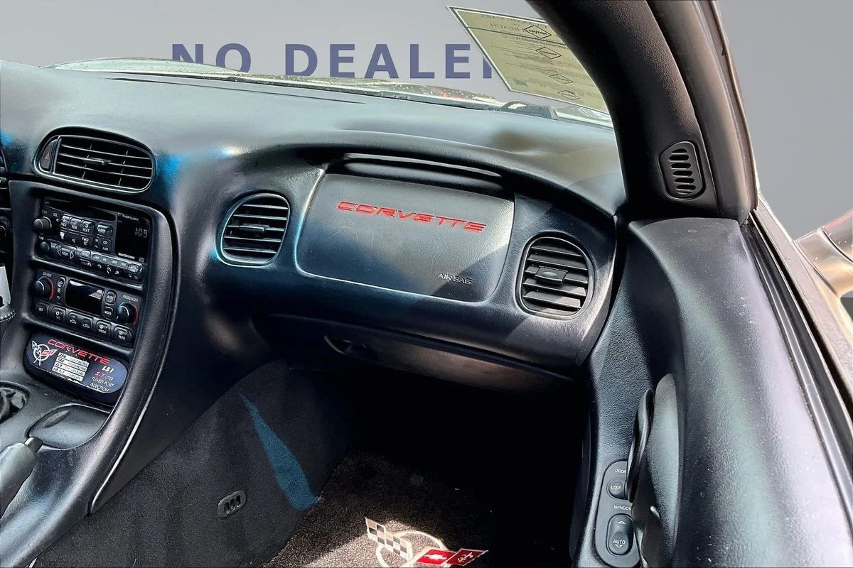 Used 2000  Chevrolet  image 23
