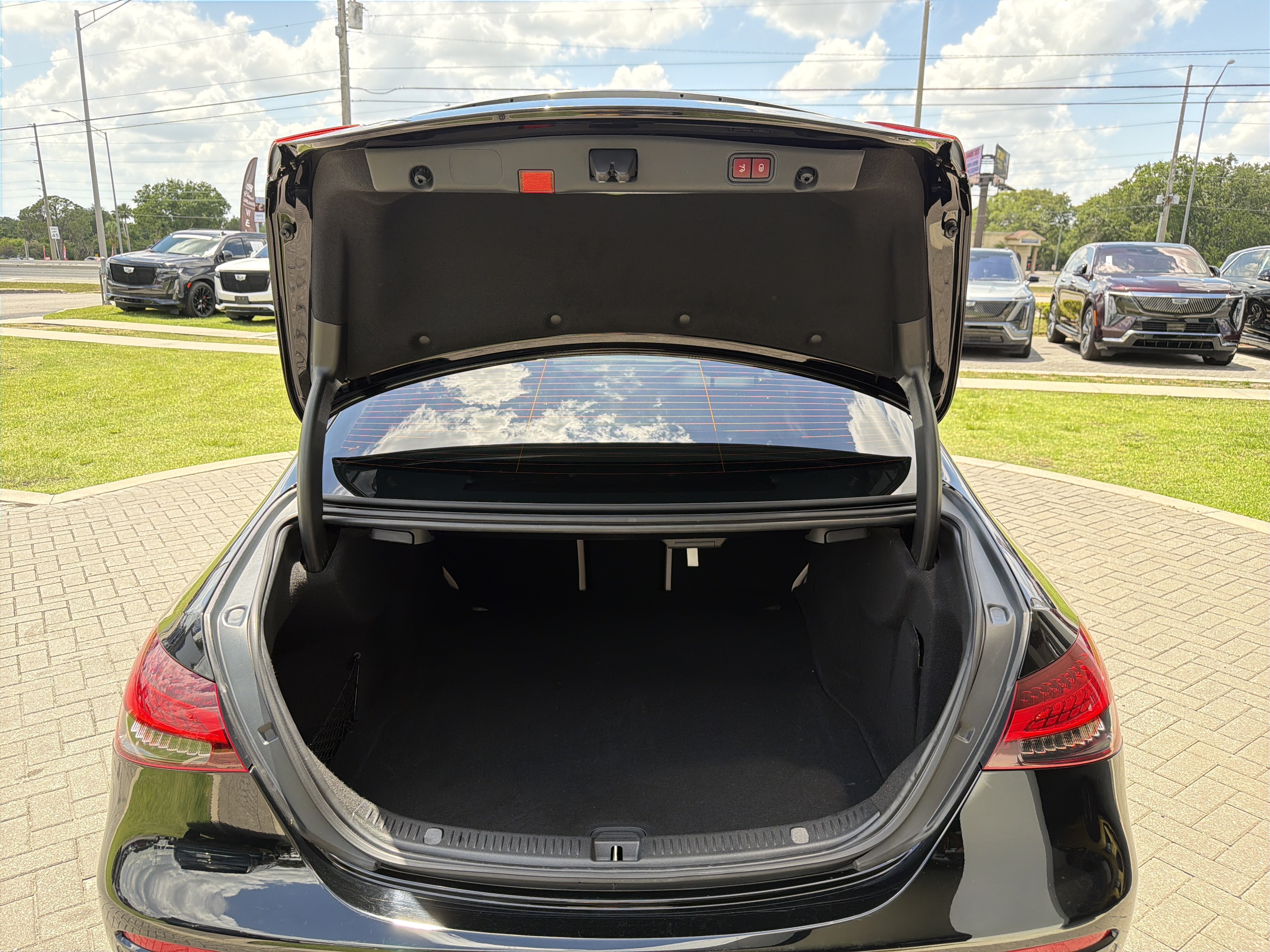 Used 2022 Black Mercedes-Benz E 350 image 11