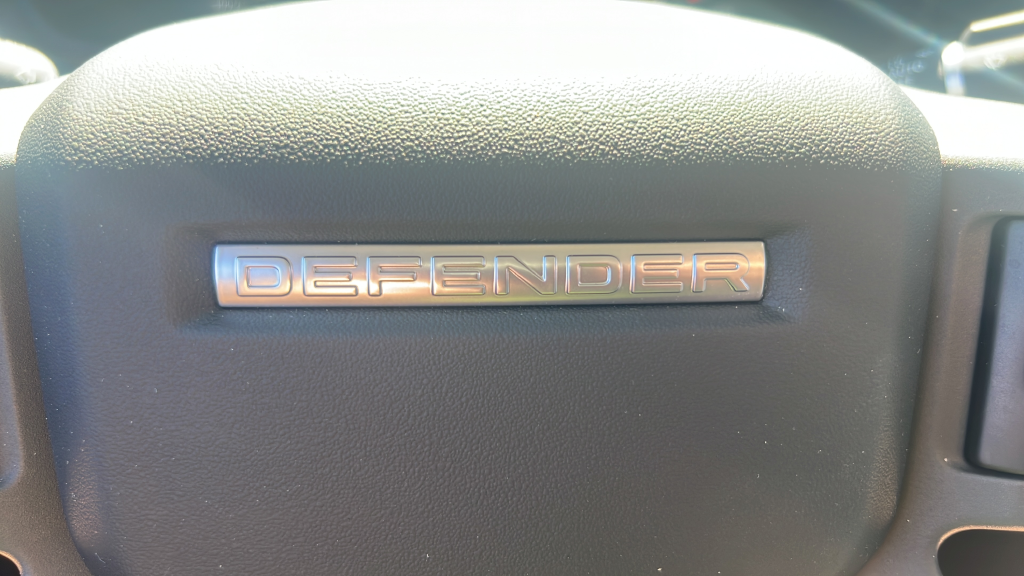 New 2026 Santorini Black LAND ROVER X-Dynamic SE image 32