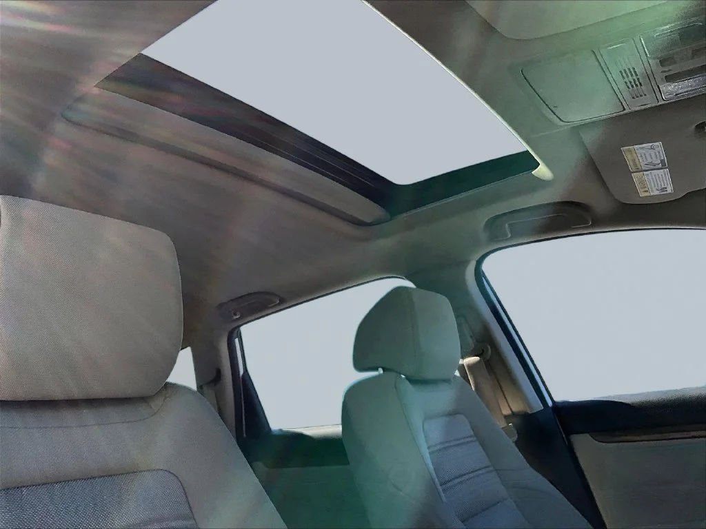 Used 2022 White Honda EX image 27