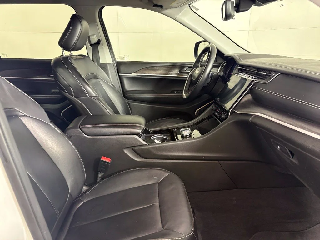 Used 2021 White Jeep Limited image 14