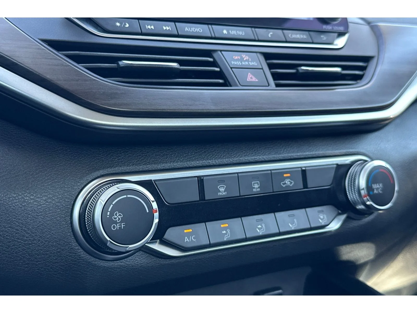 Used 2023 Gun Metallic Nissan 2.5 SV image 27