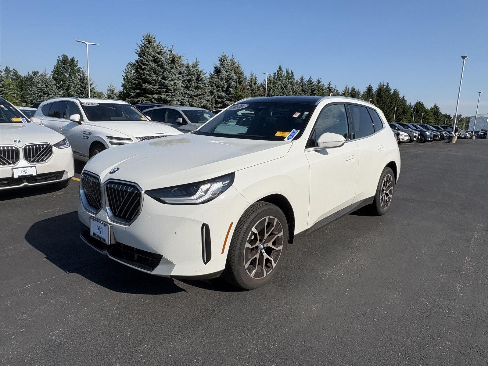 New 2026 Alpine White BMW 30 xDrive image 5